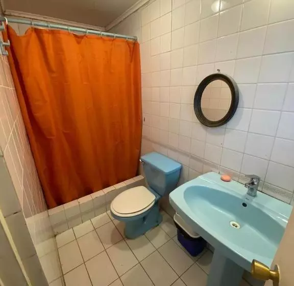 Aamiaismajoitus (B&B) Karol Hostal