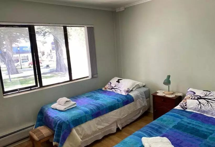 Aamiaismajoitus (B&B) Karol Hostal