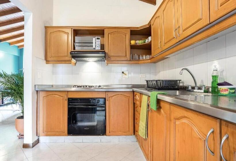 Bed & Breakfast Semidouble Room At Medellín S Best Location