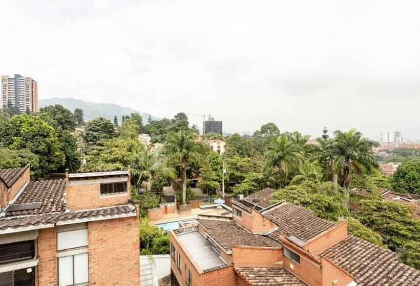 Bed & Breakfast Semidouble Room At Medellín S Best Location