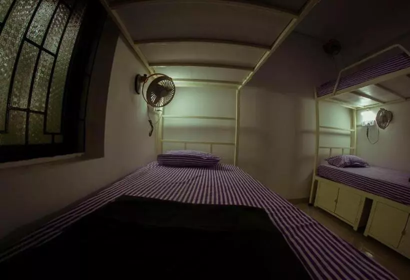 Bonds Hostel