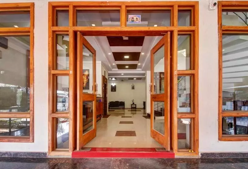 Collection O Hotel Partha International