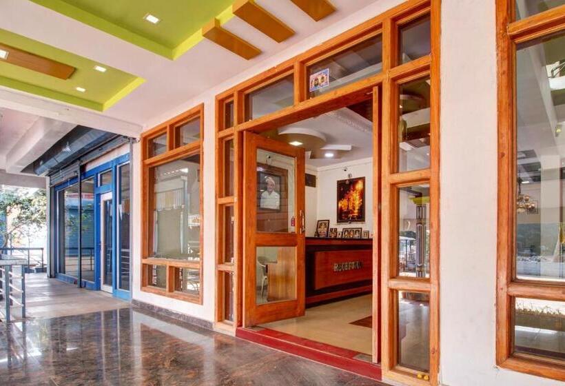 Collection O Hotel Partha International