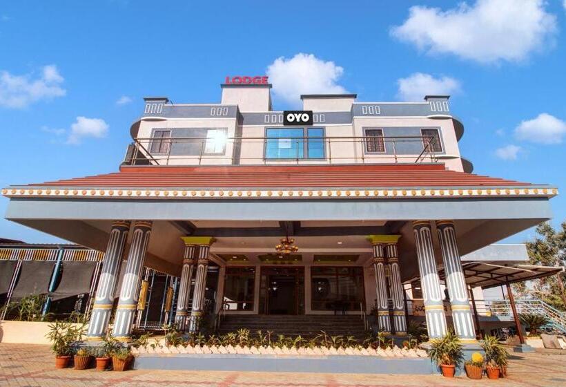 Collection O Hotel Partha International