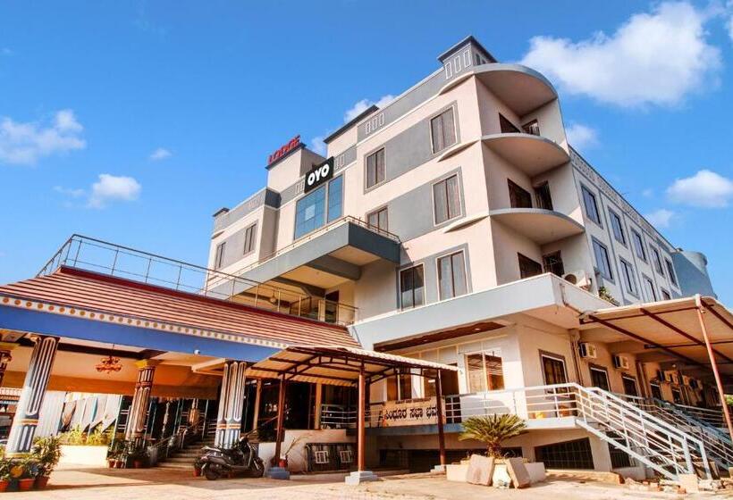 Collection O Hotel Partha International