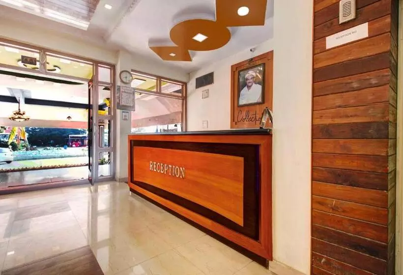 Collection O Hotel Partha International