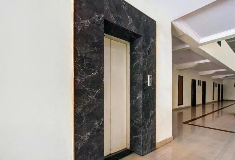 Collection O Hotel Partha International