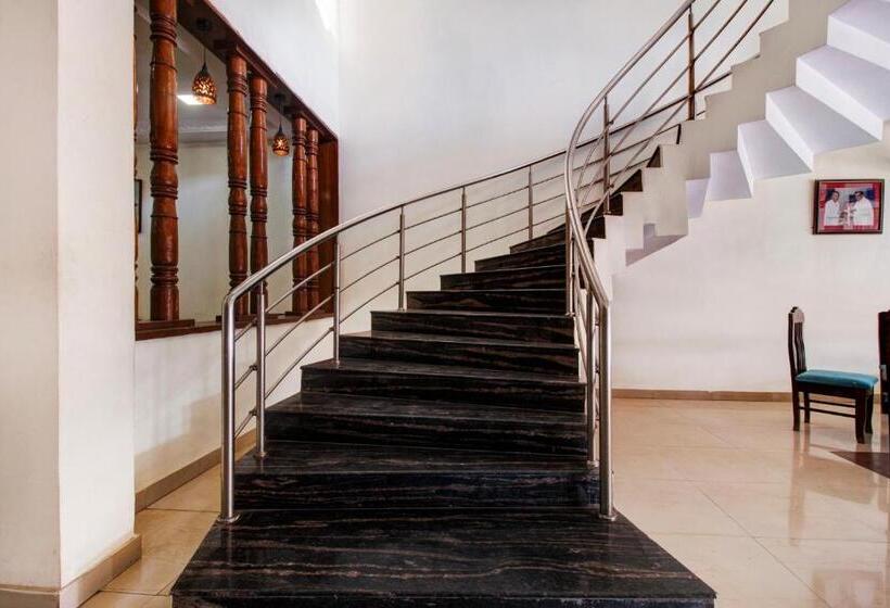 Collection O Hotel Partha International