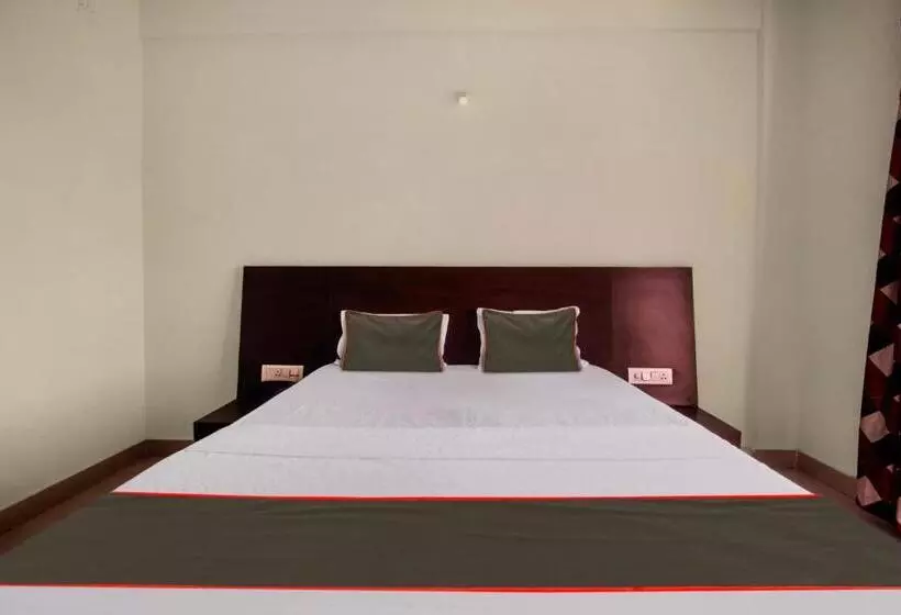 Collection O Hotel Partha International