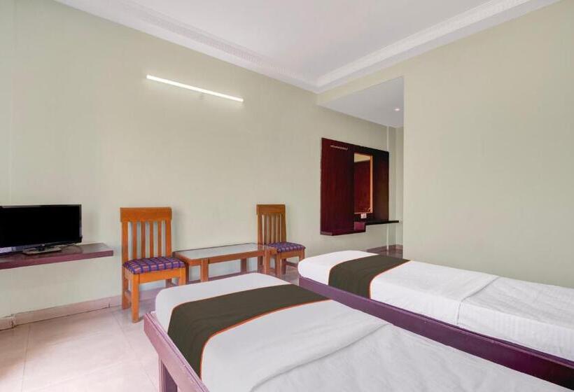 Collection O Hotel Partha International