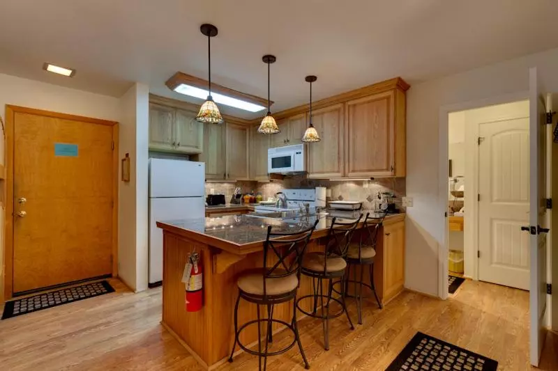 Cozy Ski Chalet   Only 120 Yds To Lift! King Bed