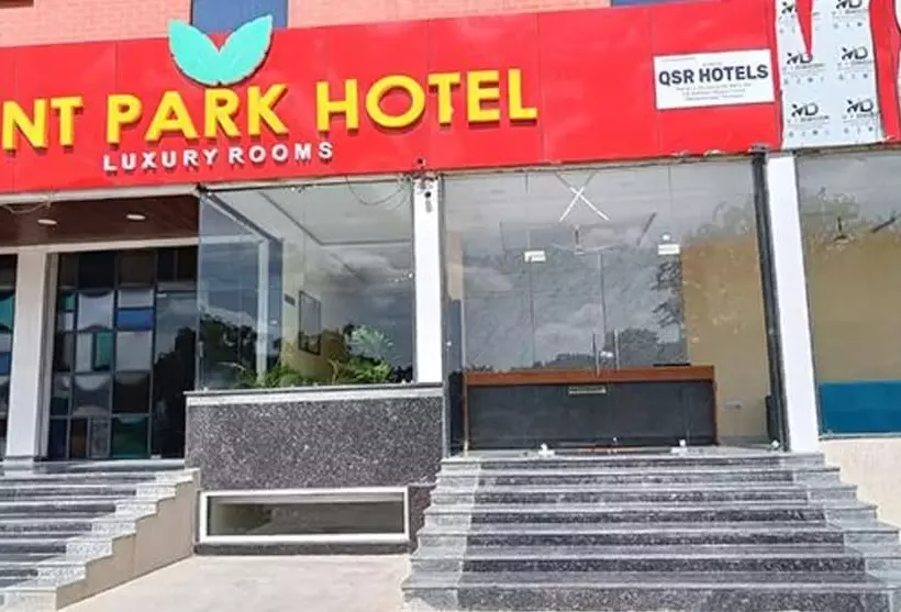 Fabhotel Mint Park   Nr Nmims College