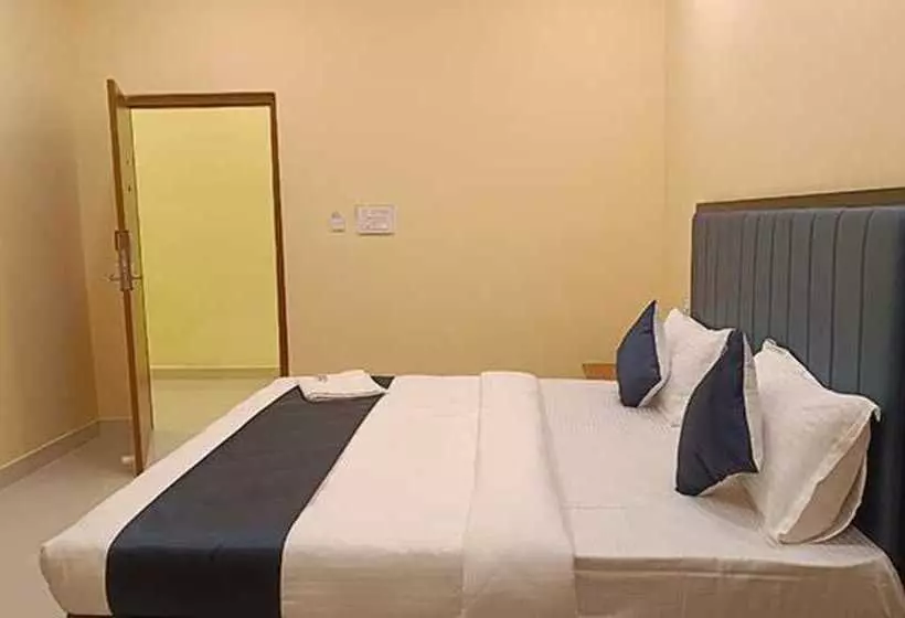Fabhotel Mint Park   Nr Nmims College