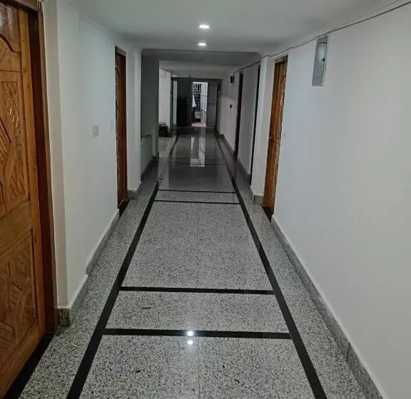 ホテル Atithi Grand