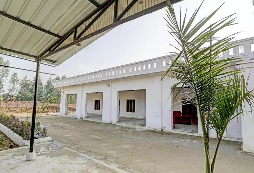 ホテル Oyo Deewan Banquets & Resort