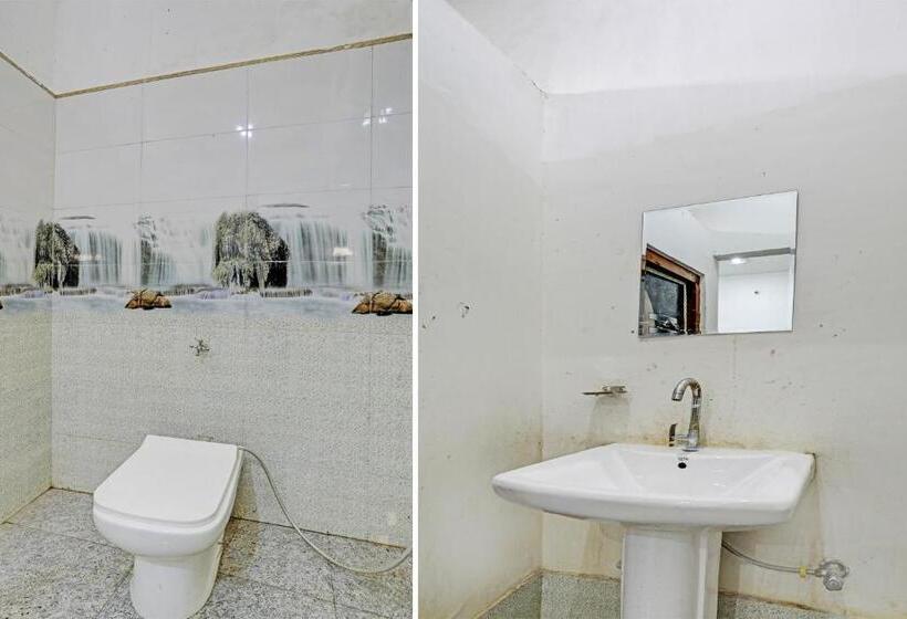 בית מלון כפרי Oyo Deewan Banquets & Resort