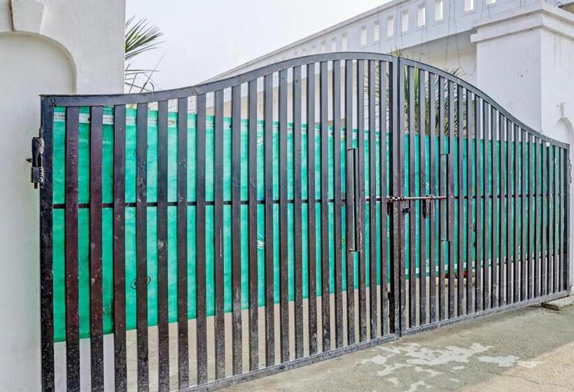 בית מלון כפרי Oyo Deewan Banquets & Resort