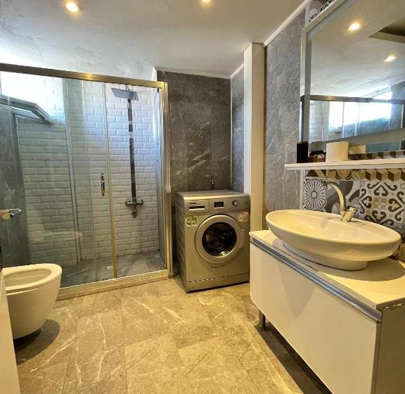 ホテル The Sisli Luxury Corner Suit