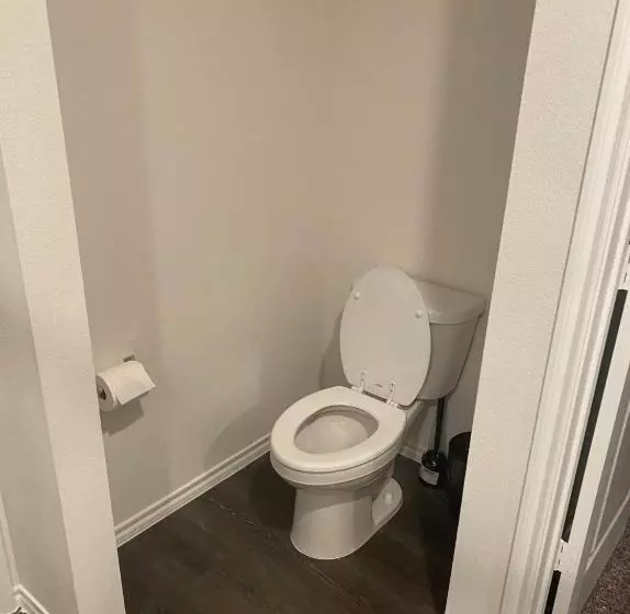 Majatalo Cozy Room In A Quiet House For Professionals / Business Travel