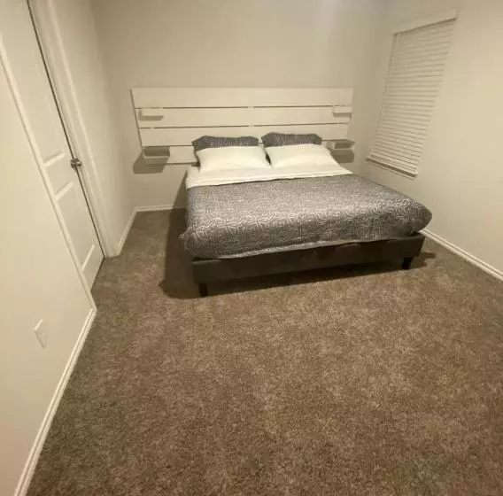 Majatalo Cozy Room In A Quiet House For Professionals / Business Travel