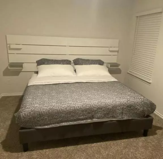 Majatalo Cozy Room In A Quiet House For Professionals / Business Travel