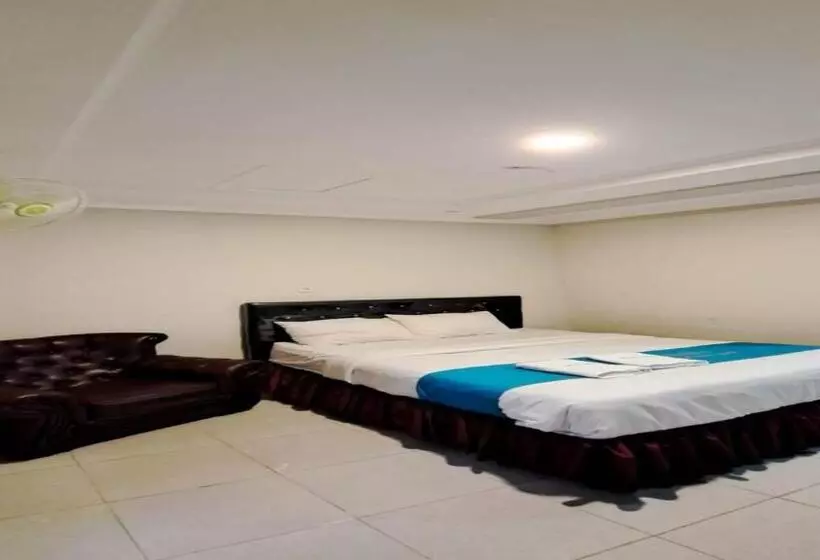 پانسیون Guest House Nusa Indah Batu Malang