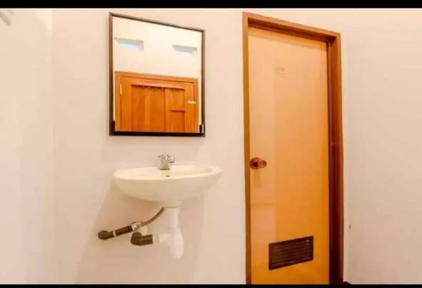 پانسیون Guest House Nusa Indah Batu Malang