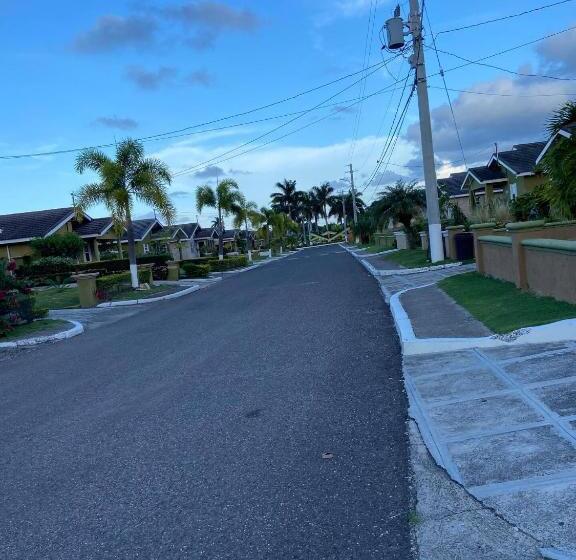 پانسیون Mbs Travel Holistic Guest House