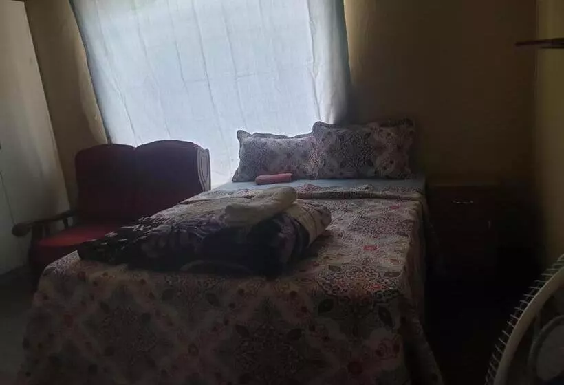 Majatalo Randgate Guesthouse