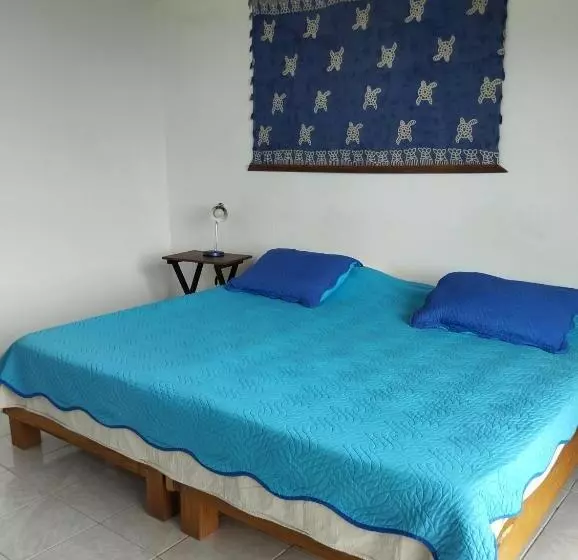ペンション Sierraventura Hostel