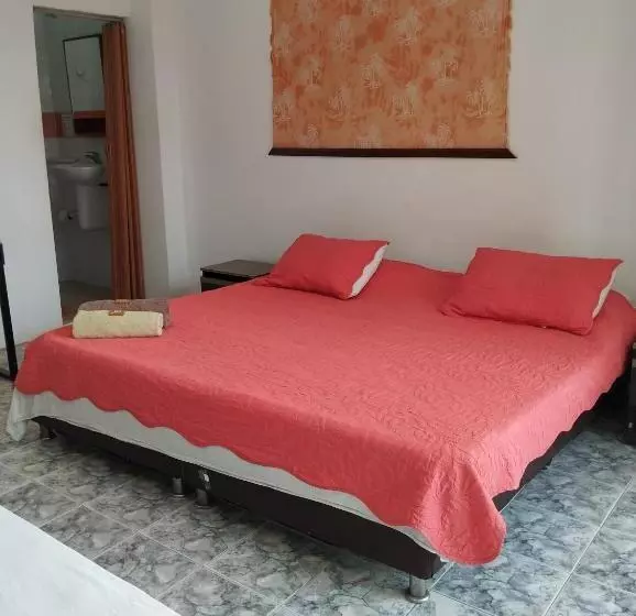 ペンション Sierraventura Hostel