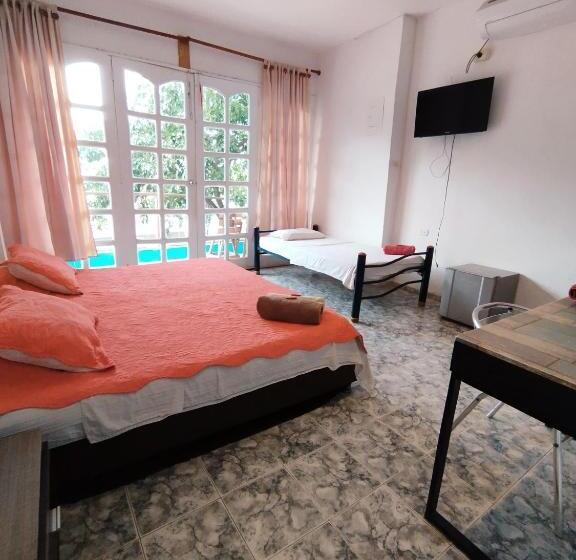 پانسیون Sierraventura Hostel