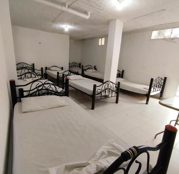 پانسیون Sierraventura Hostel