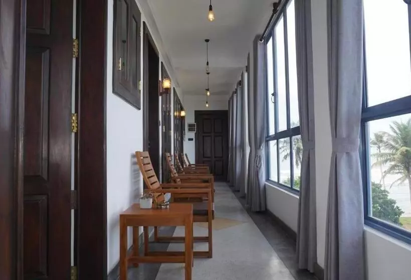 Majatalo Surf View Resort