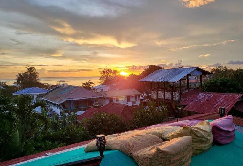 Atlas Hostel Malapascua