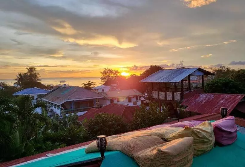Atlas Hostel Malapascua