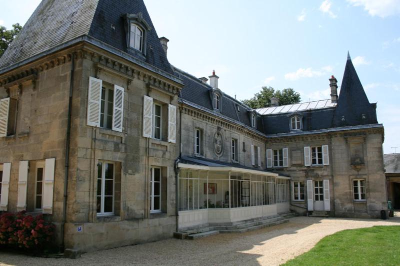 Bed and Breakfast Château De Roberville