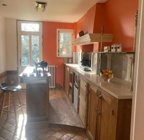 ベッドアンドブレックファースト Château De Roberville