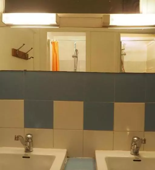 Aamiaismajoitus (B&B) Hameau De La Brousse