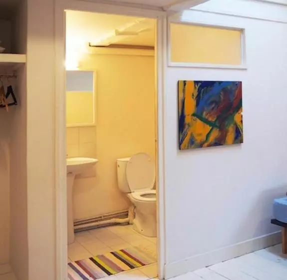 Aamiaismajoitus (B&B) Hameau De La Brousse