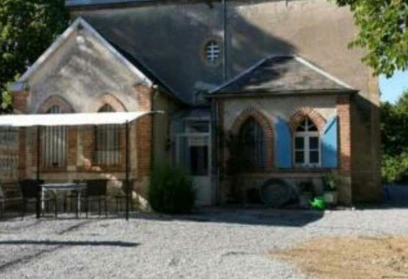 ベッドアンドブレックファースト Petite La Belle