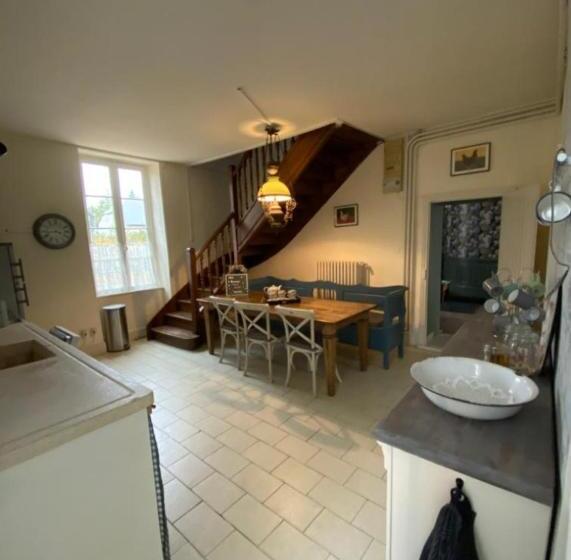 ベッドアンドブレックファースト Petite La Belle