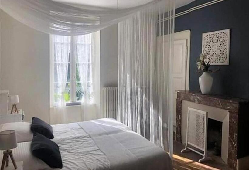 ベッドアンドブレックファースト Petite La Belle