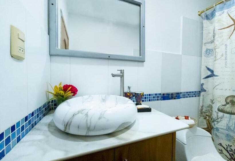 Exclusive Condo Galapagos And Beyond 1