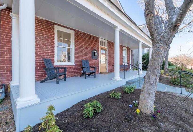 هتل Boutique Room Steps From Downtown Mall Rose Jean Room 1