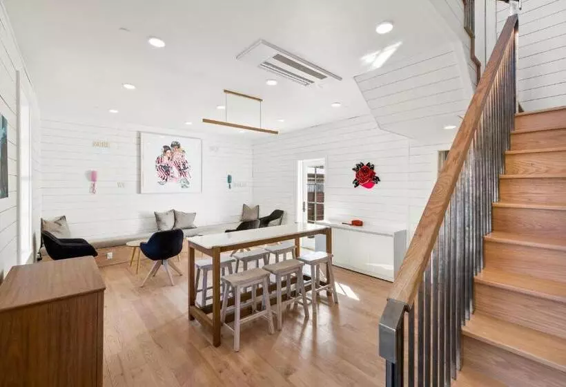 ホテル Boutique Room Steps From Downtown Mall Rose Jean Room 1
