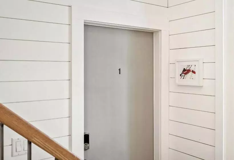 ホテル Boutique Room Steps From Downtown Mall Rose Jean Room 1
