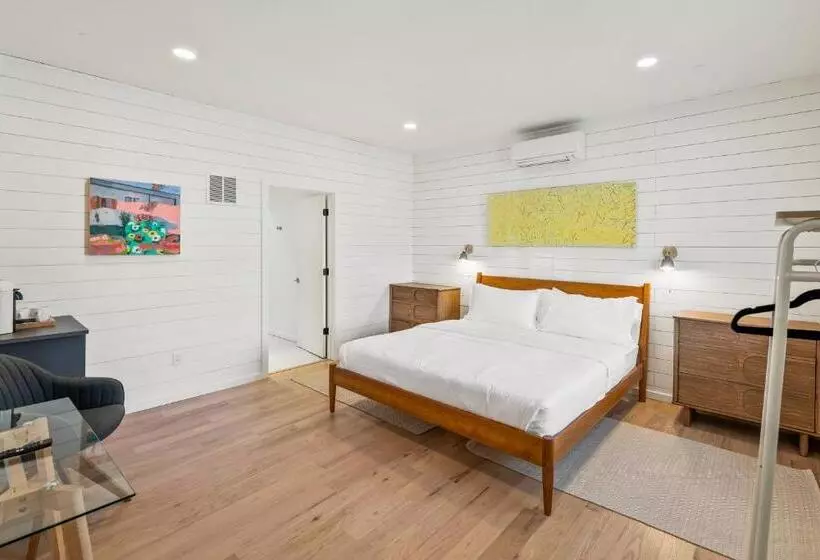 ホテル Boutique Room Steps From Downtown Mall Rose Jean Room 1