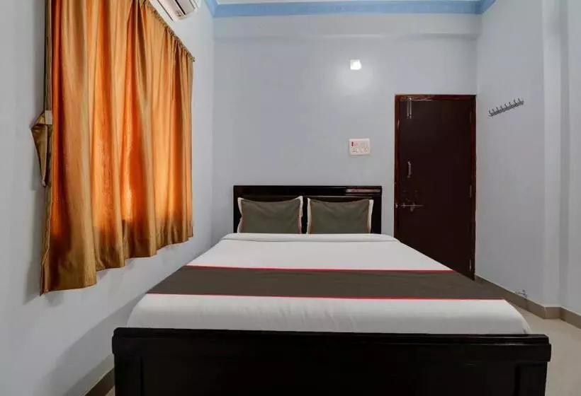 Hotelli Collection O Nandini Hill View Homestay