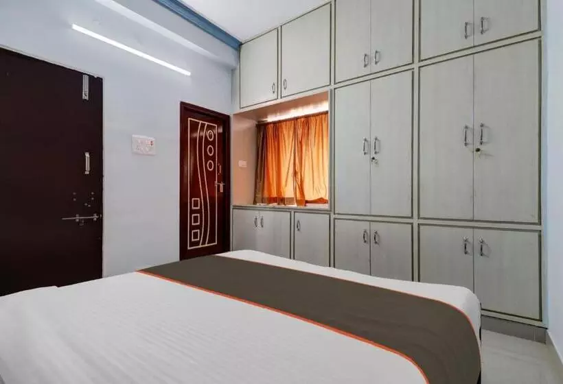 Hotelli Collection O Nandini Hill View Homestay